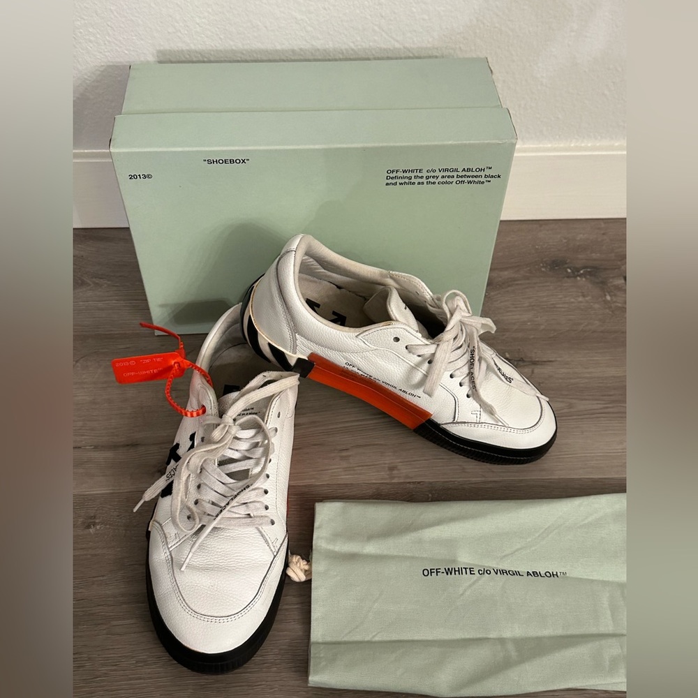 Off white men sneaker